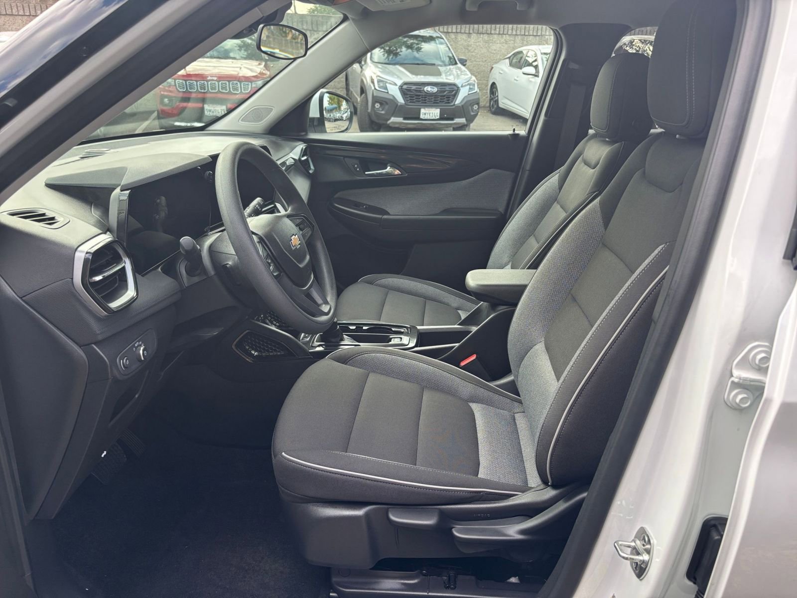 Thumbnail: 2025 Chevrolet TrailBlazer - 27