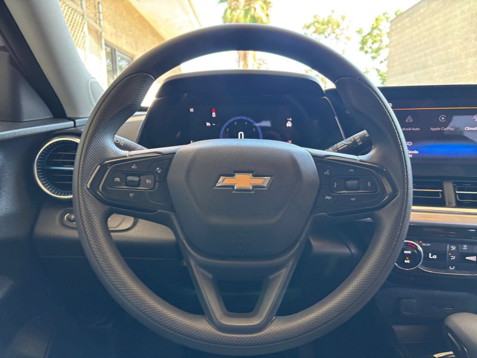 Thumbnail: 2025 Chevrolet Trax - 27