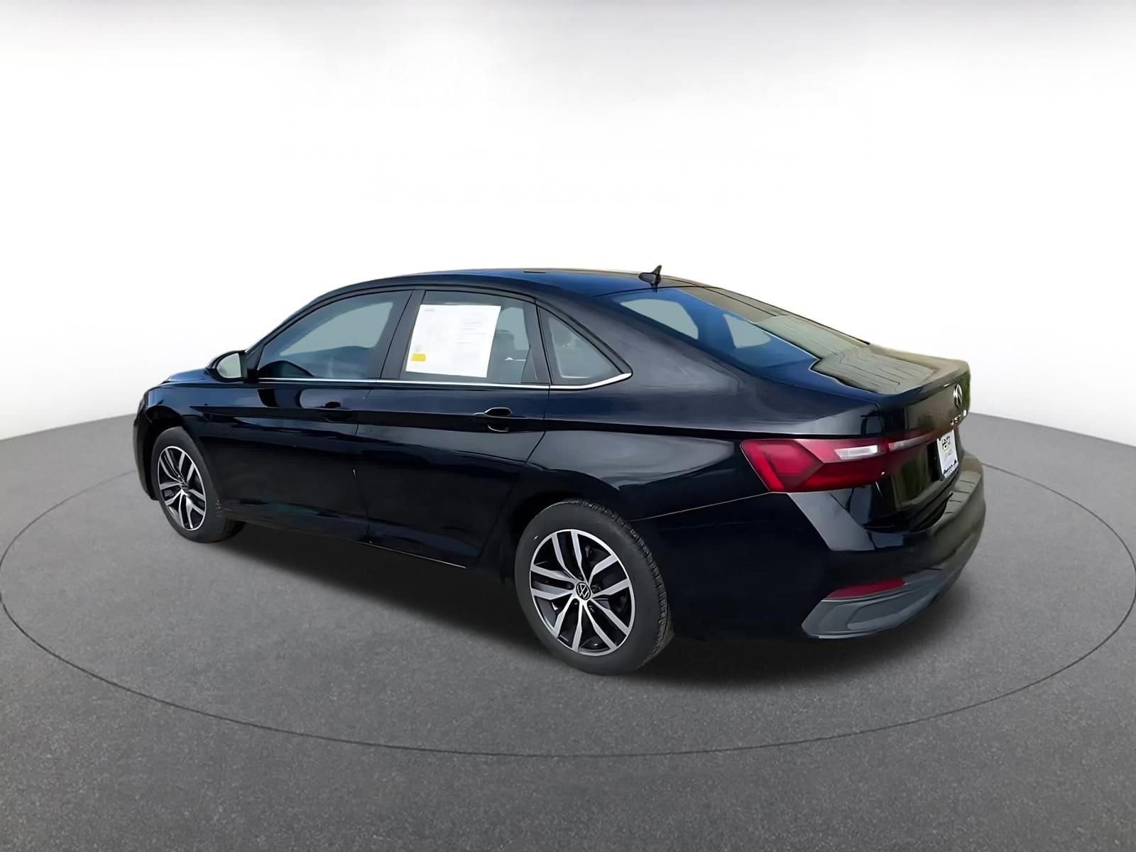 Thumbnail: 2025 Volkswagen Jetta - 10