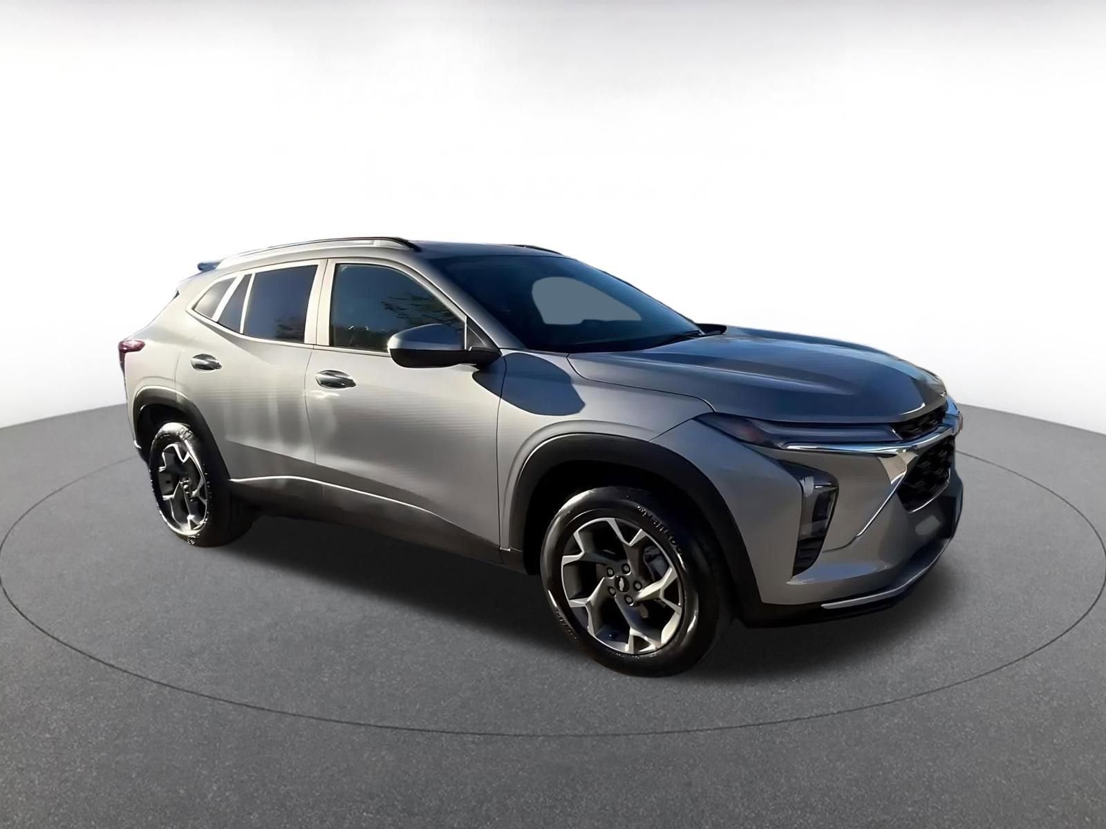 Thumbnail: 2025 Chevrolet Trax - 2