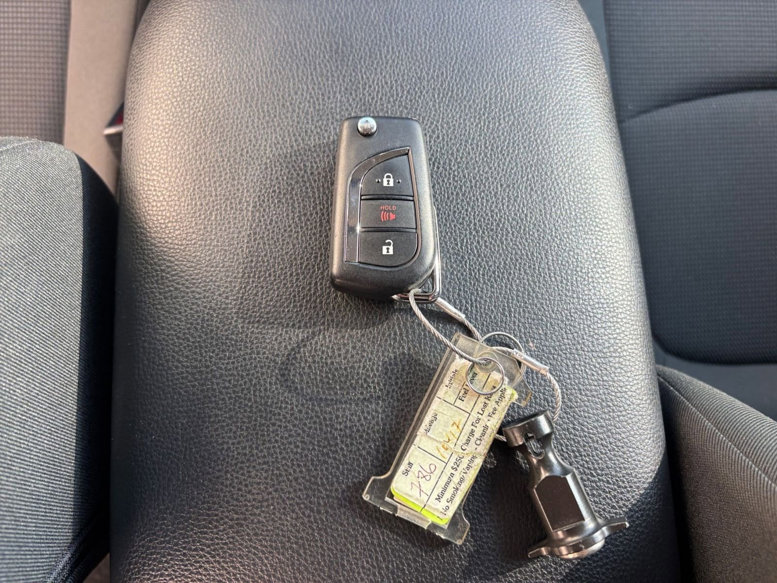 Thumbnail: 2025 Toyota RAV4 - 22