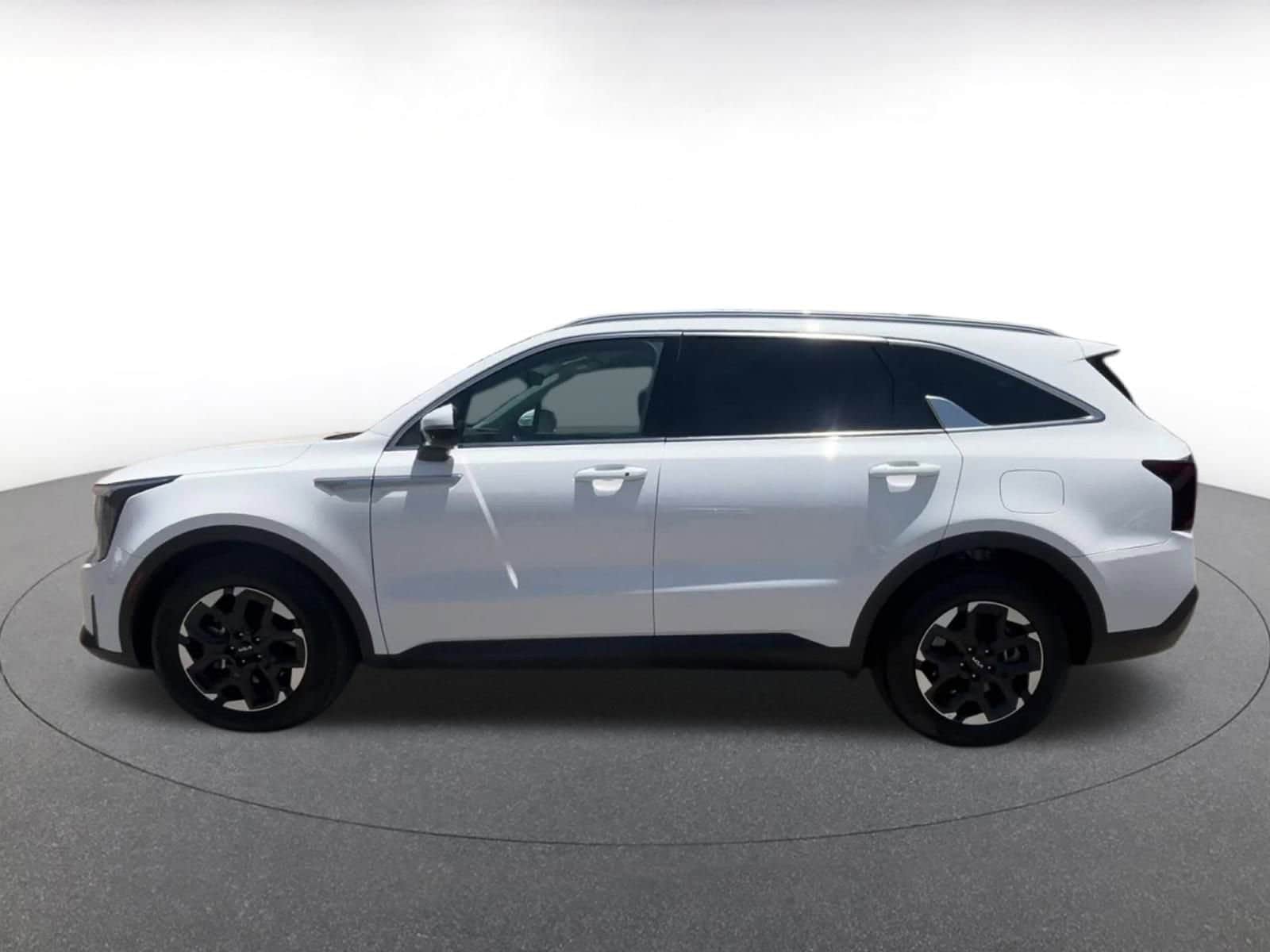 Thumbnail: 2024 Kia Sorento - 8