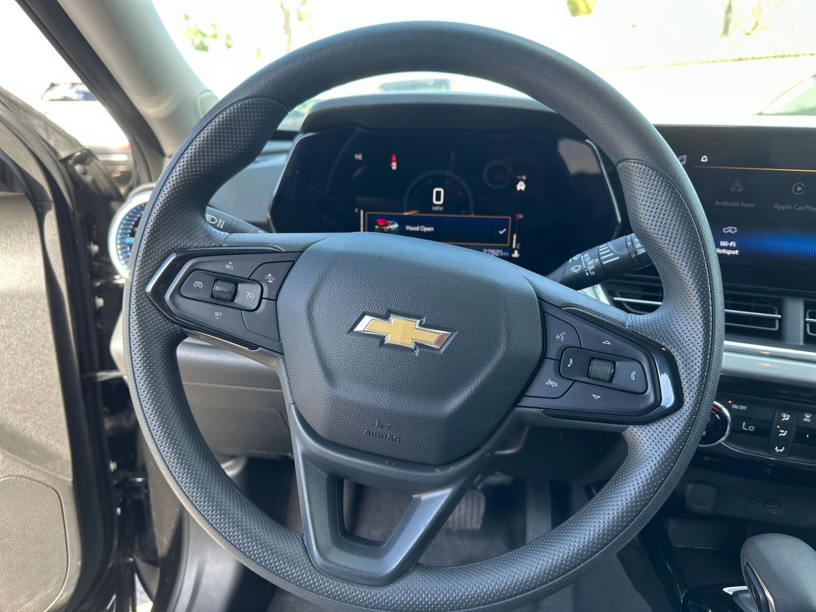 Thumbnail: 2025 Chevrolet Trax - 27