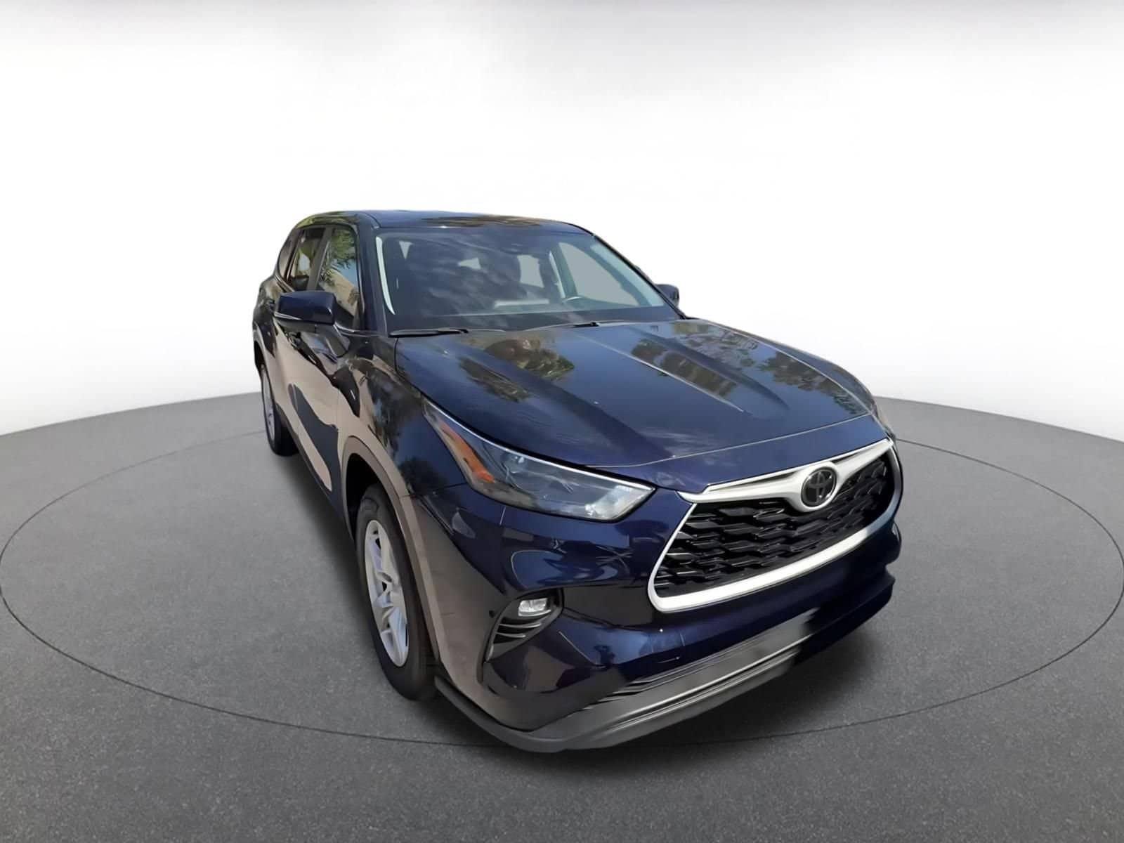 Thumbnail: 2025 Toyota Highlander - 3