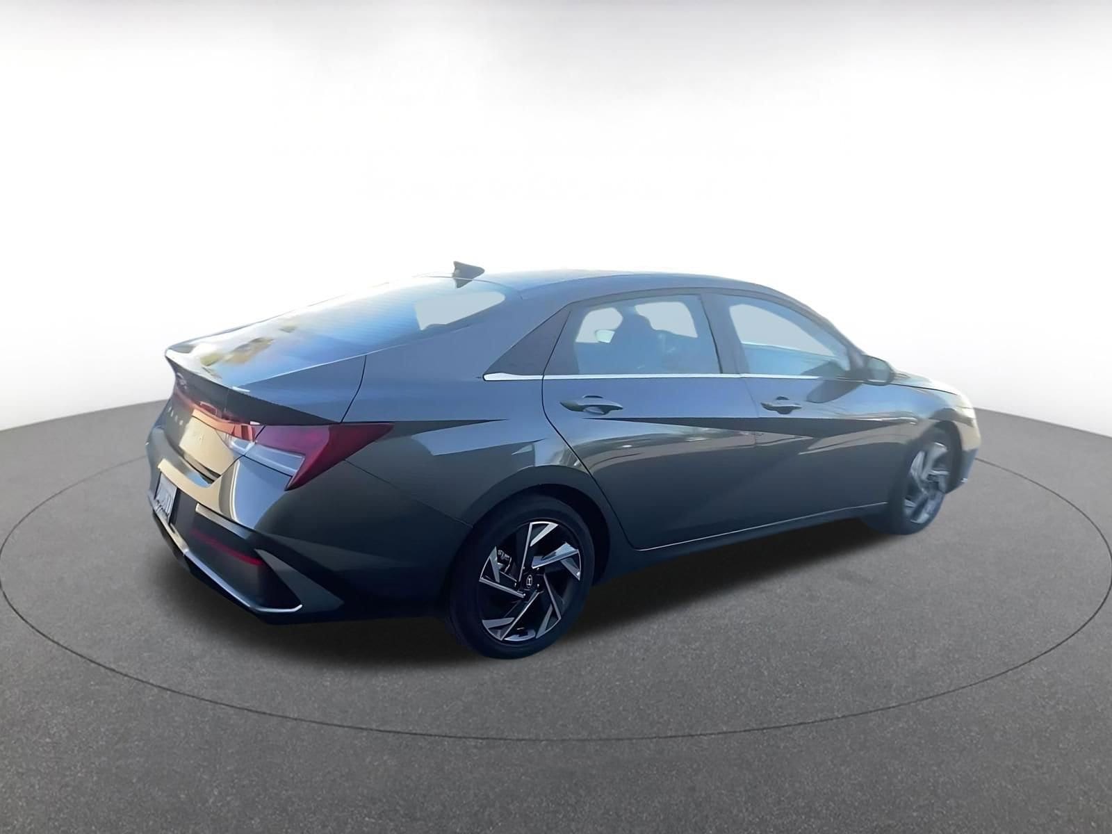 Thumbnail: 2025 Hyundai Elantra - 15