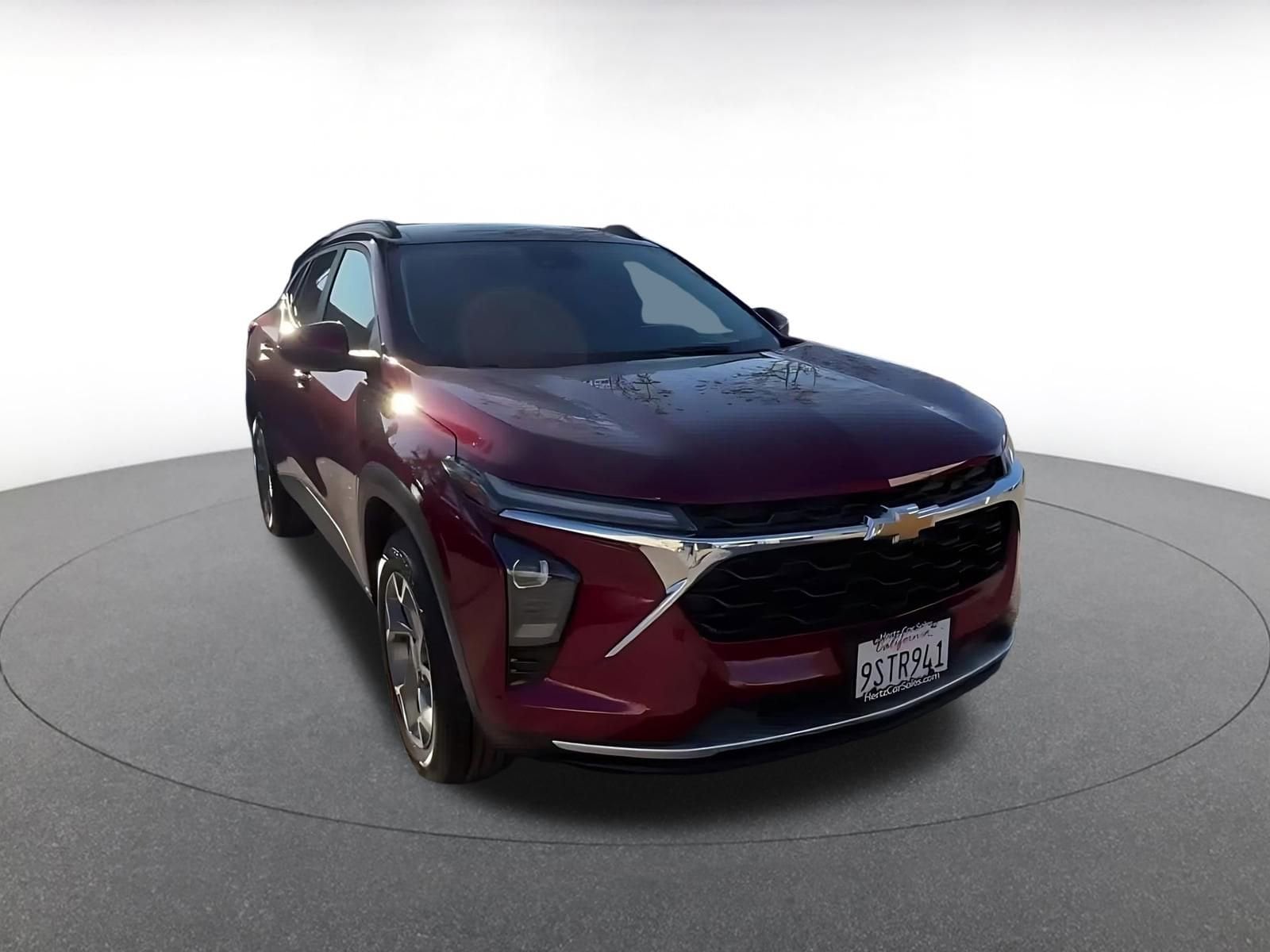 Thumbnail: 2025 Chevrolet Trax - 3