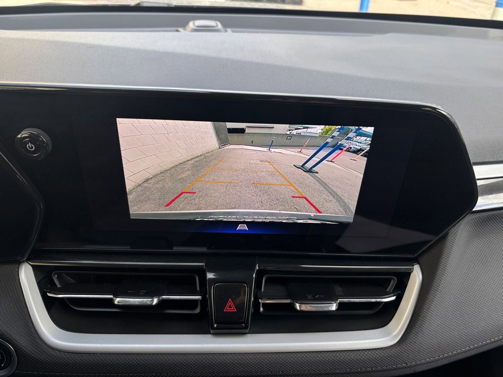 Thumbnail: 2025 Chevrolet TrailBlazer - 17