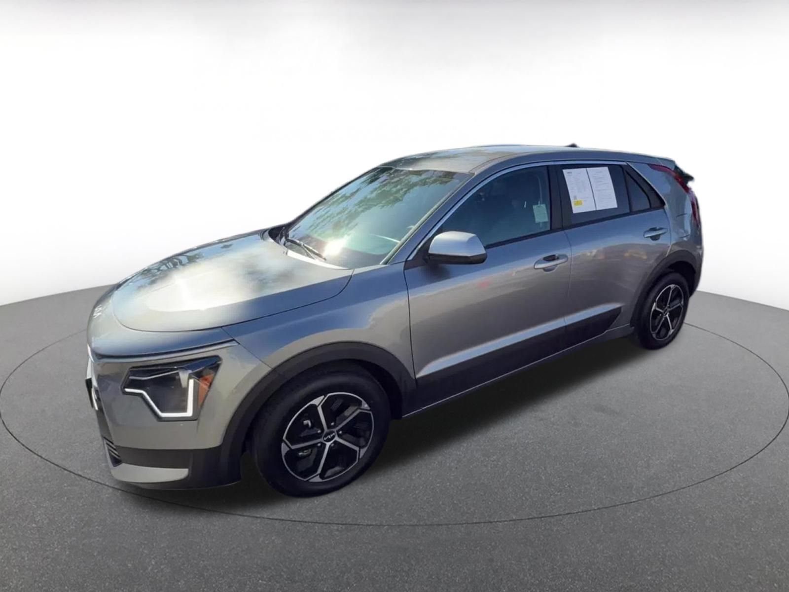 Thumbnail: 2026 Kia Niro - 8