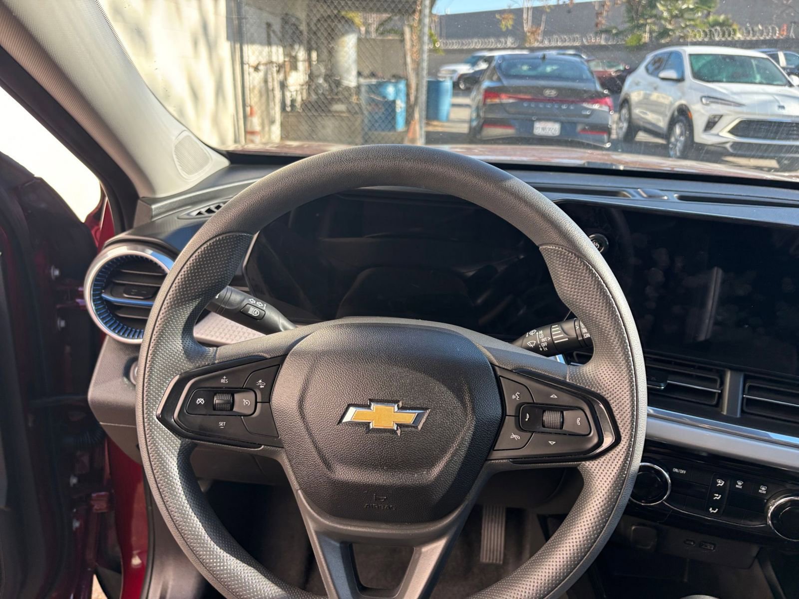 Thumbnail: 2025 Chevrolet Trax - 34