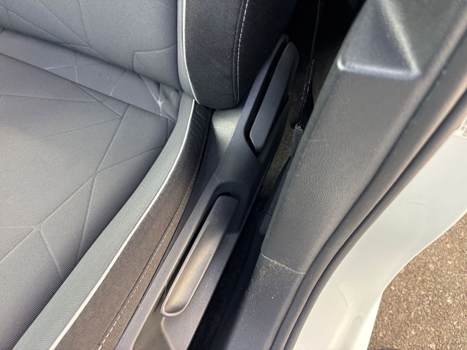 Thumbnail: 2025 Volkswagen Jetta - 22