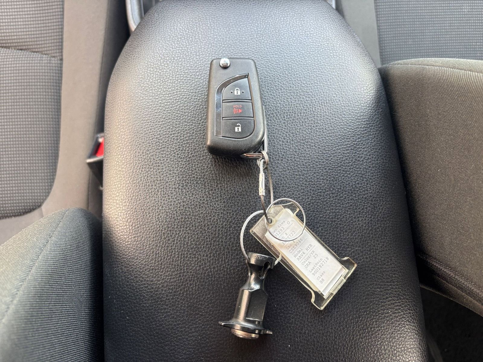 Thumbnail: 2025 Toyota RAV4 - 22