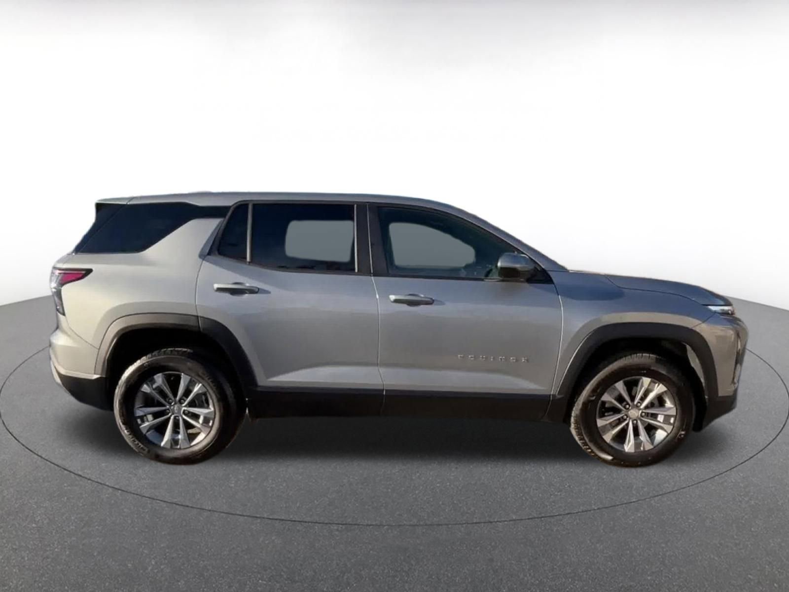 Thumbnail: 2025 Chevrolet Equinox - 16