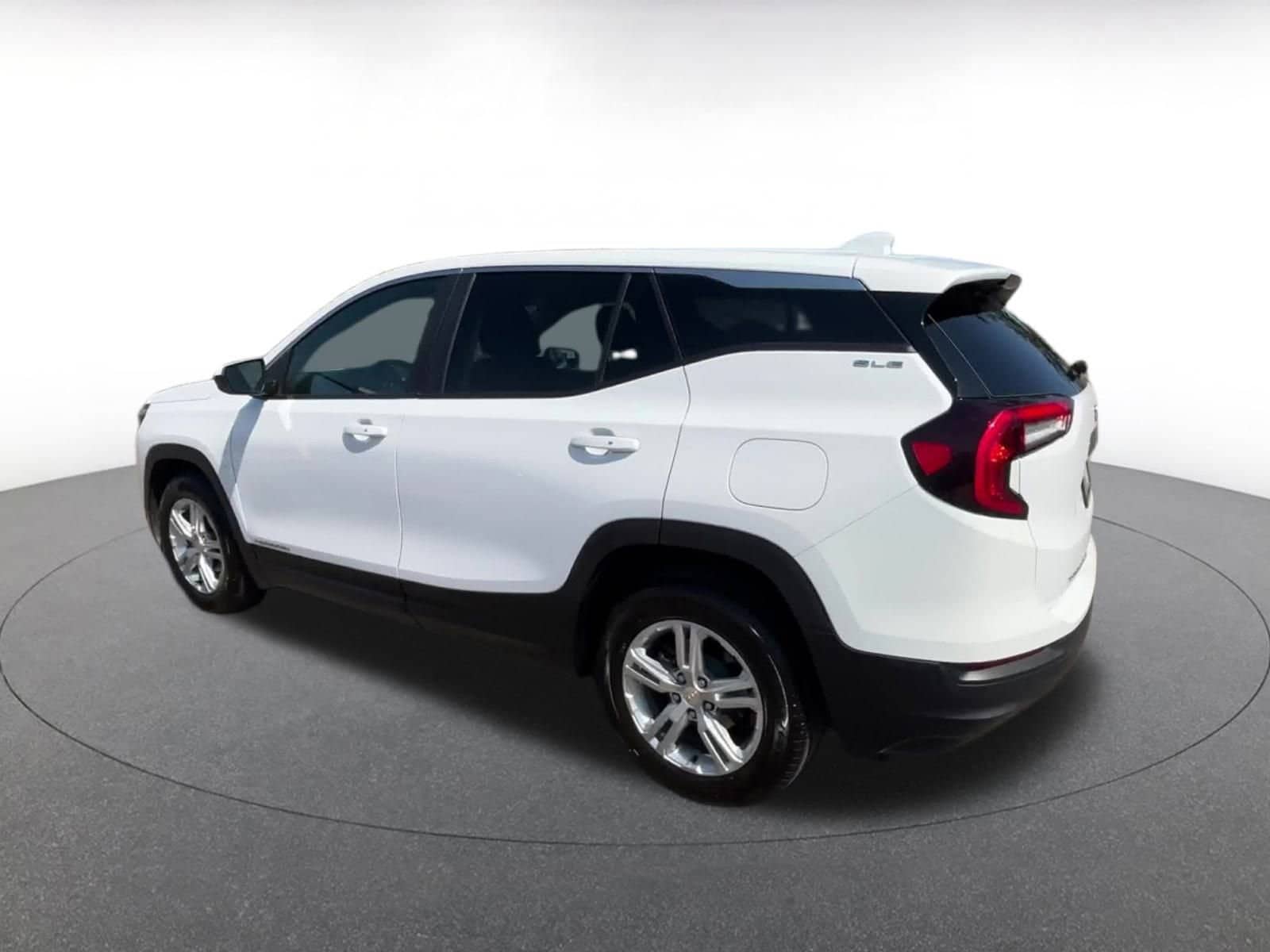 Thumbnail: 2024 GMC Terrain - 10