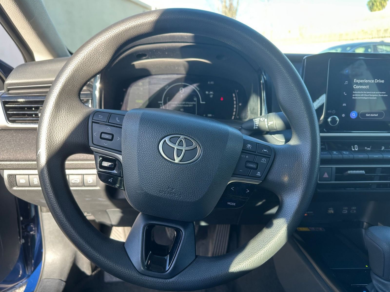 Thumbnail: 2025 Toyota Camry - 31