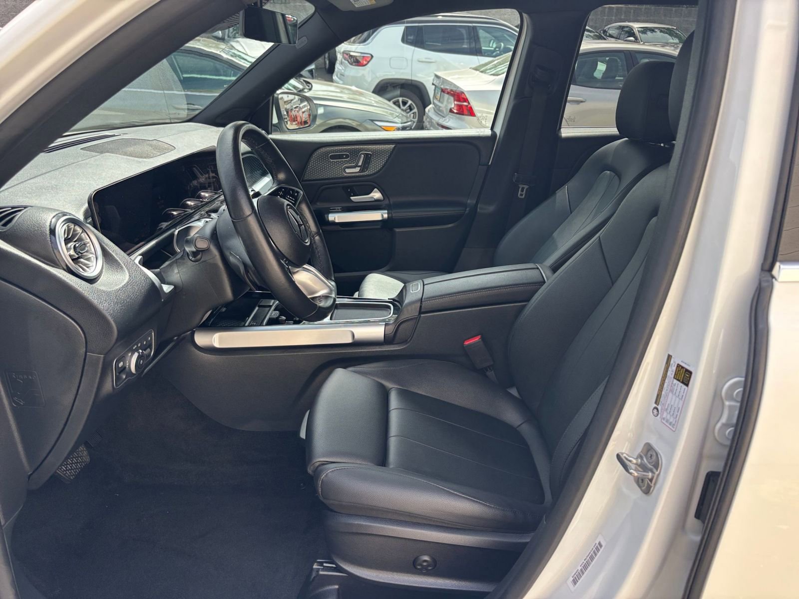 Thumbnail: 2024 Mercedes-Benz GLB - 27