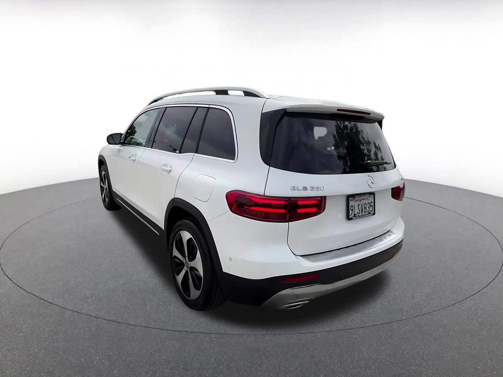 Thumbnail: 2025 Mercedes-Benz GLB - 10