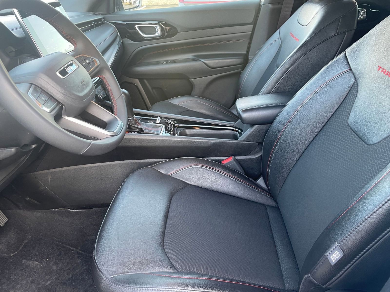 Thumbnail: 2025 Jeep Compass - 25