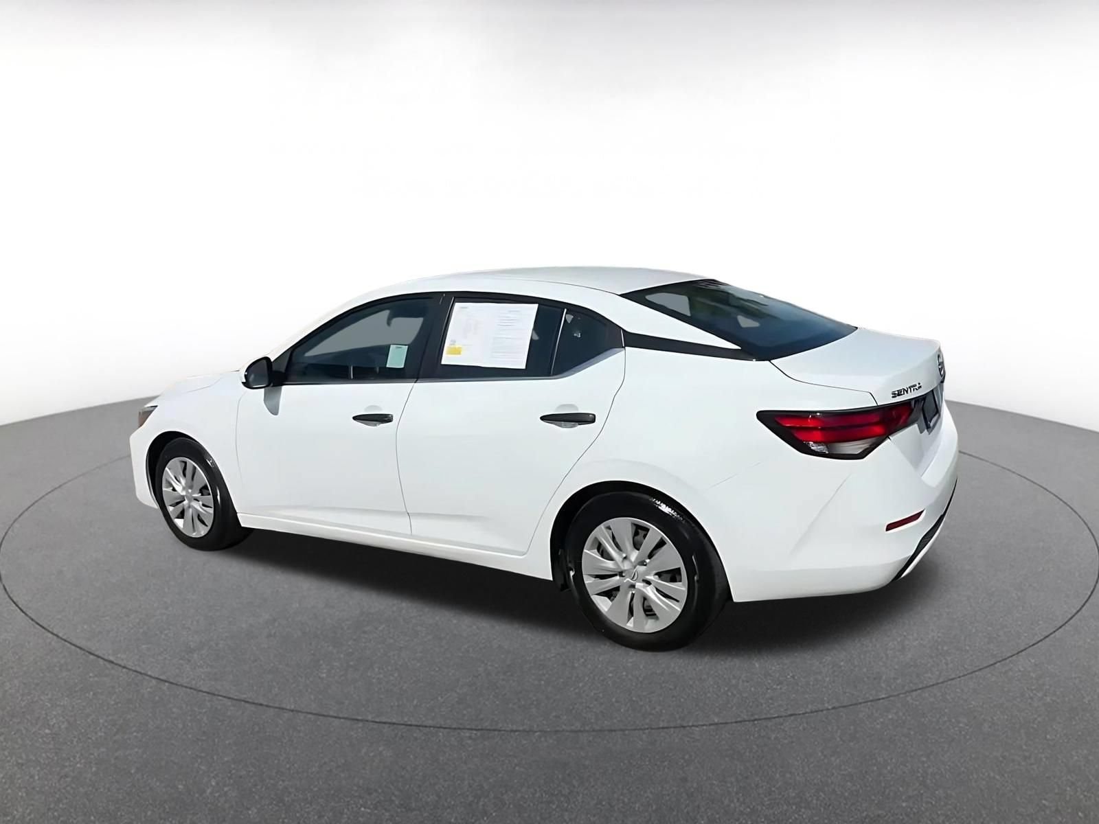 Thumbnail: 2025 Nissan Sentra - 10