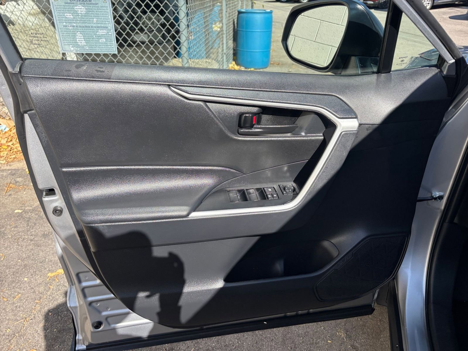 Thumbnail: 2025 Toyota RAV4 - 20