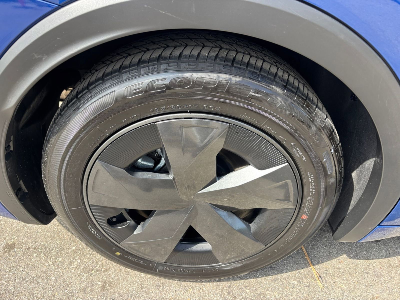 Thumbnail: 2025 Toyota Prius - 30