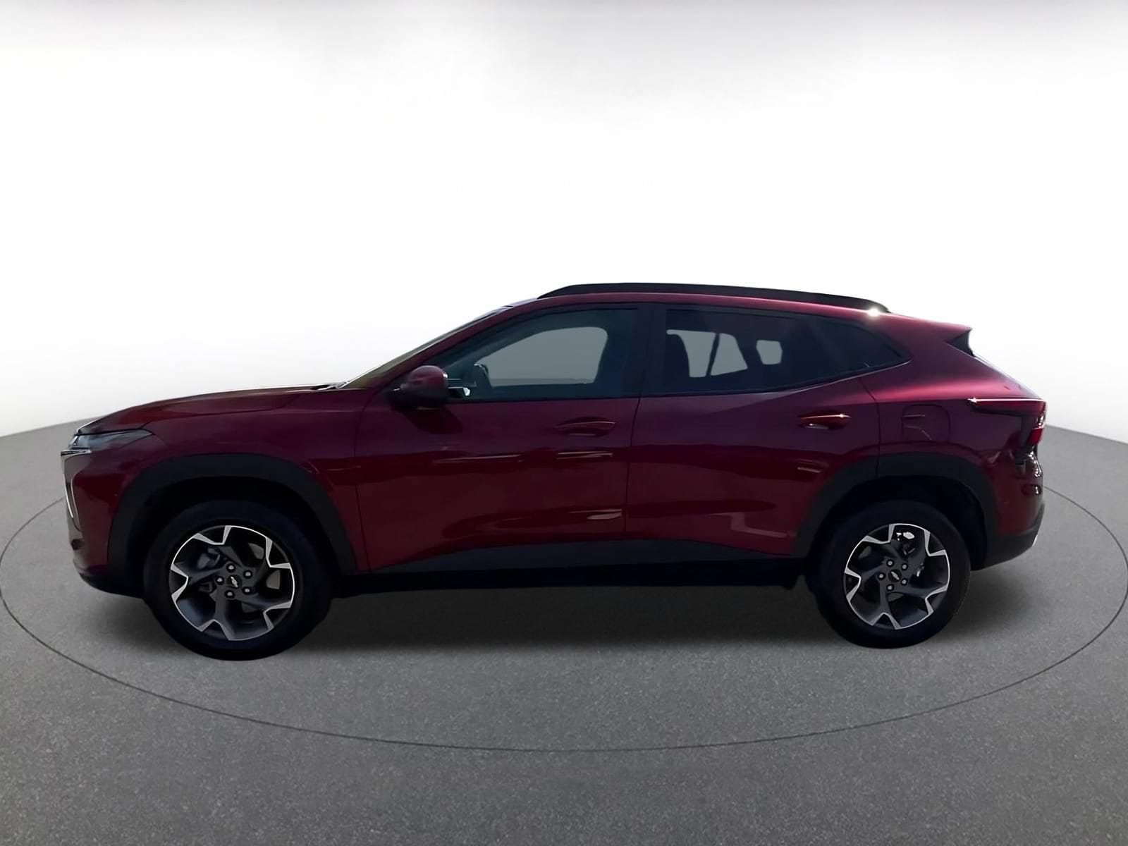 Thumbnail: 2025 Chevrolet Trax - 8