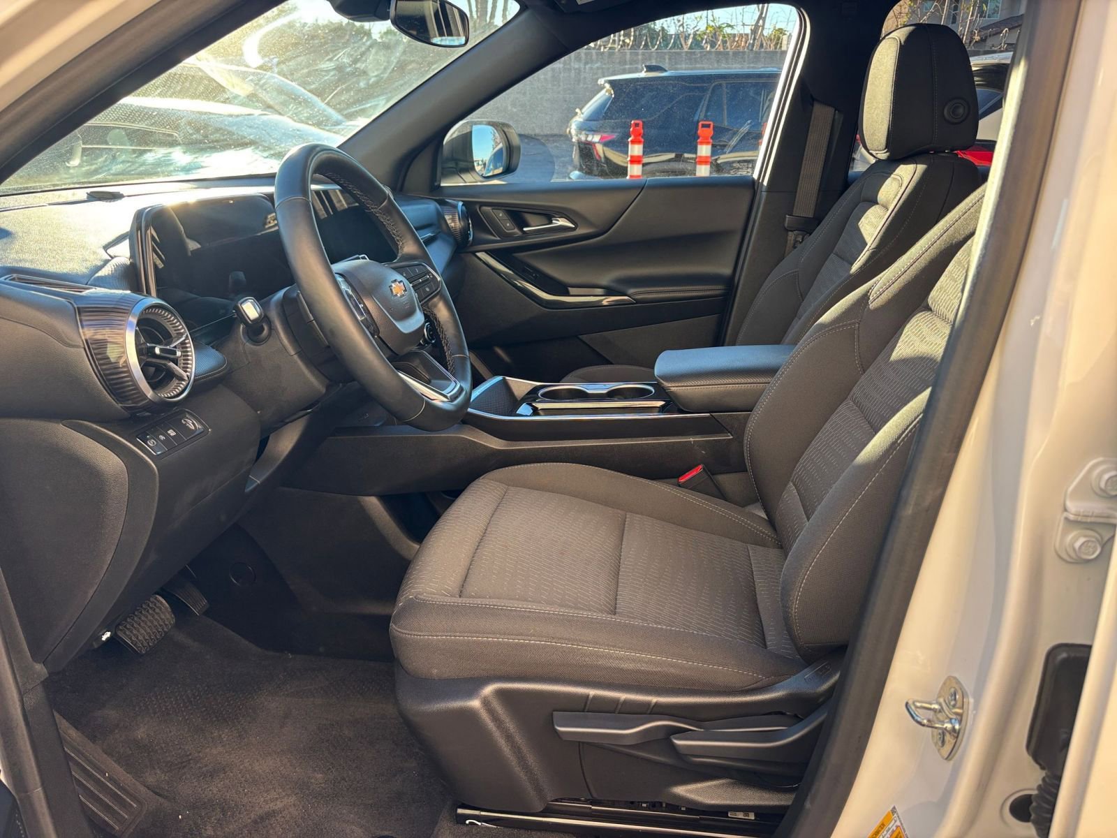 Thumbnail: 2025 Chevrolet Equinox - 27