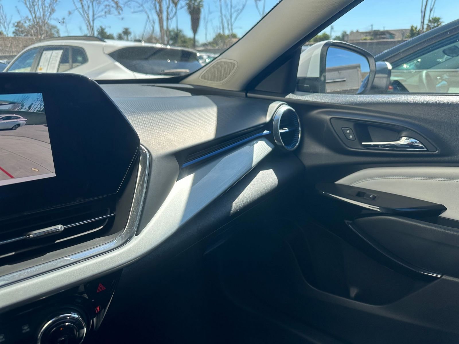 Thumbnail: 2025 Chevrolet Trax - 34