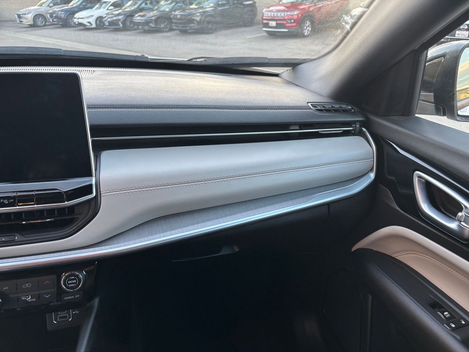 Thumbnail: 2025 Jeep Compass - 35