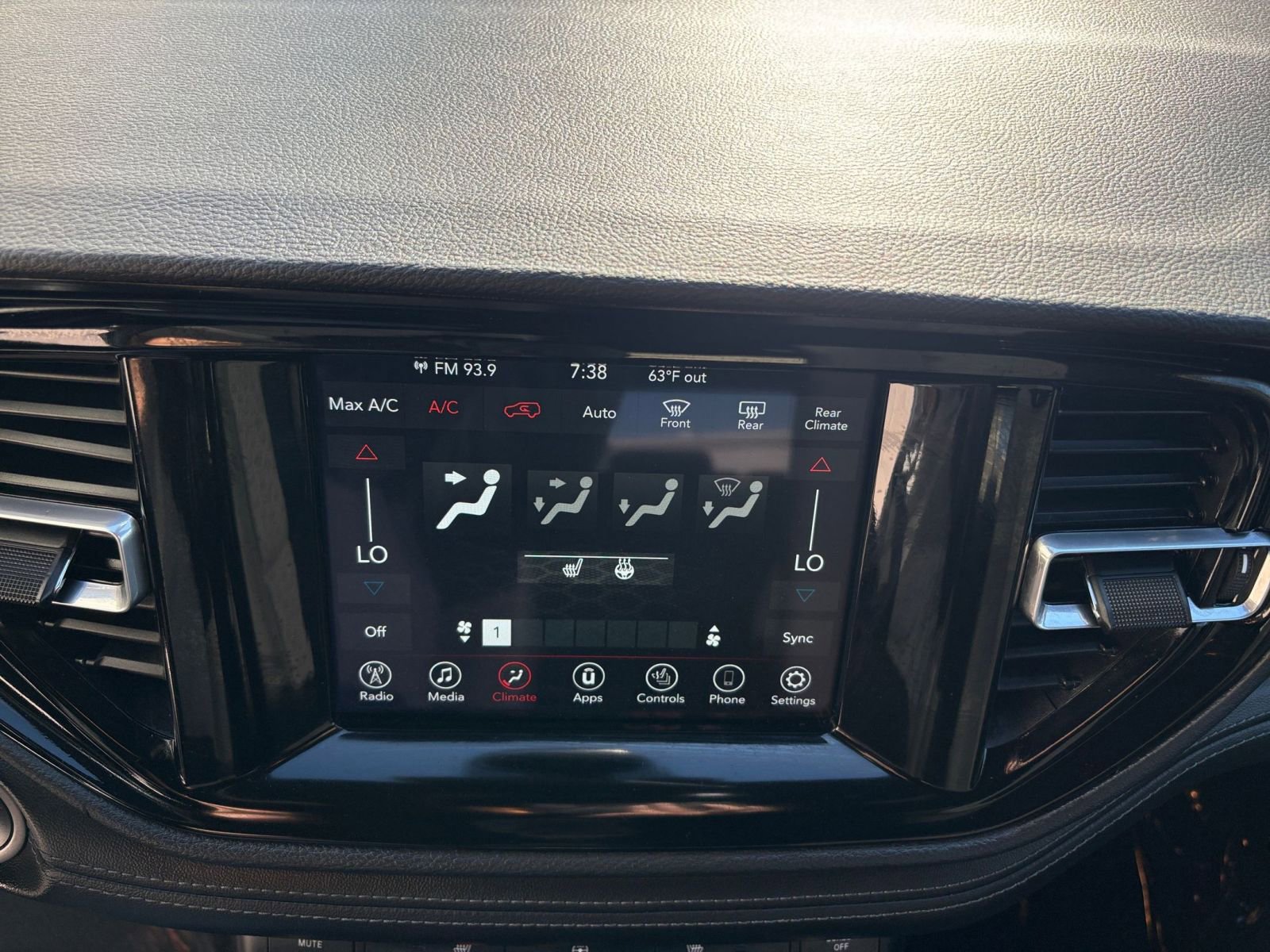 Thumbnail: 2024 Dodge Durango - 21