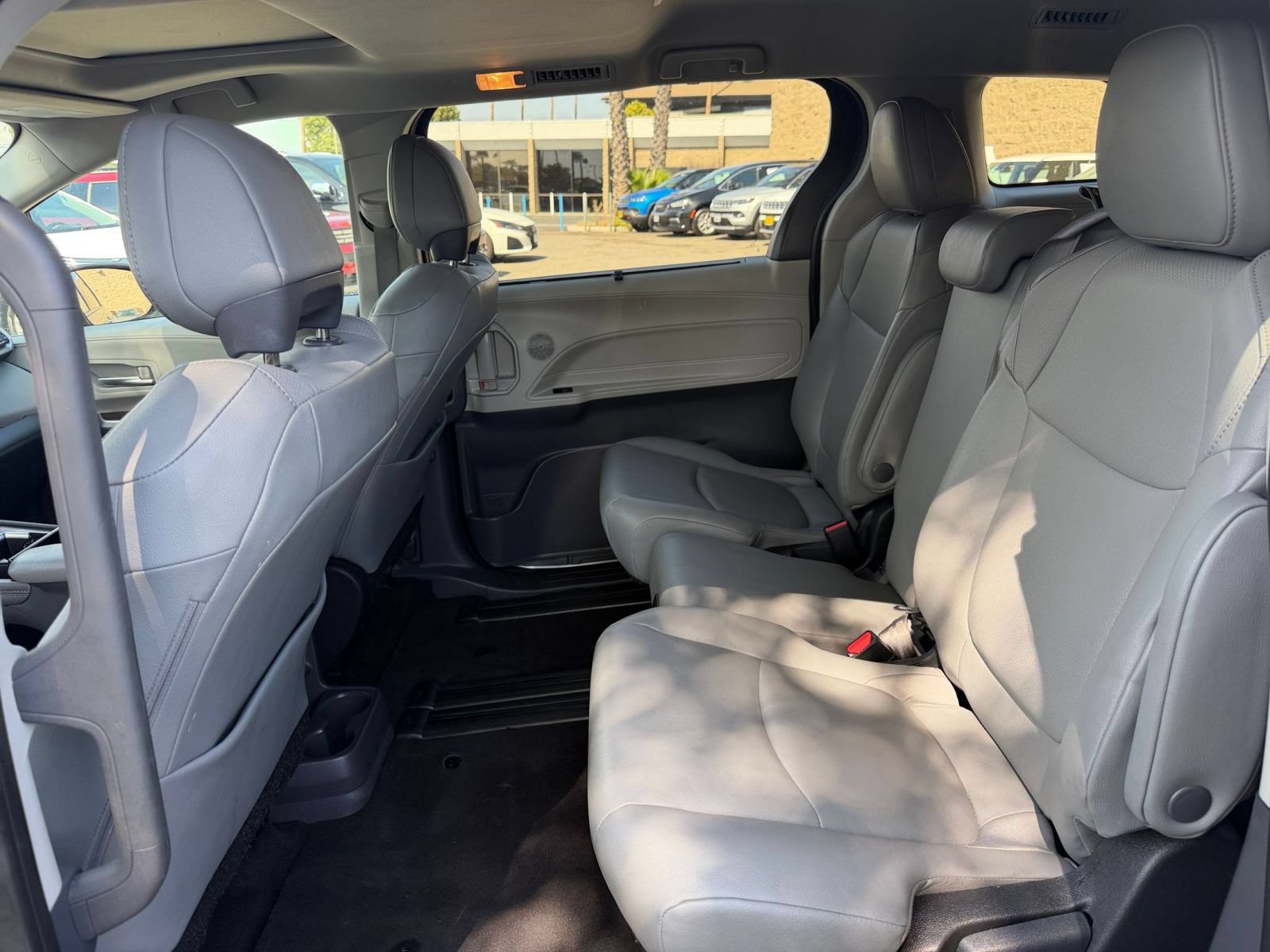 Thumbnail: 2024 Toyota Sienna - 26