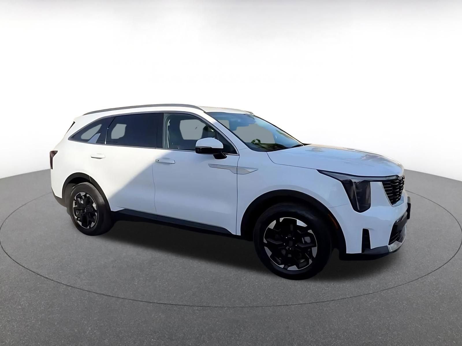 Thumbnail: 2024 Kia Sorento - 2