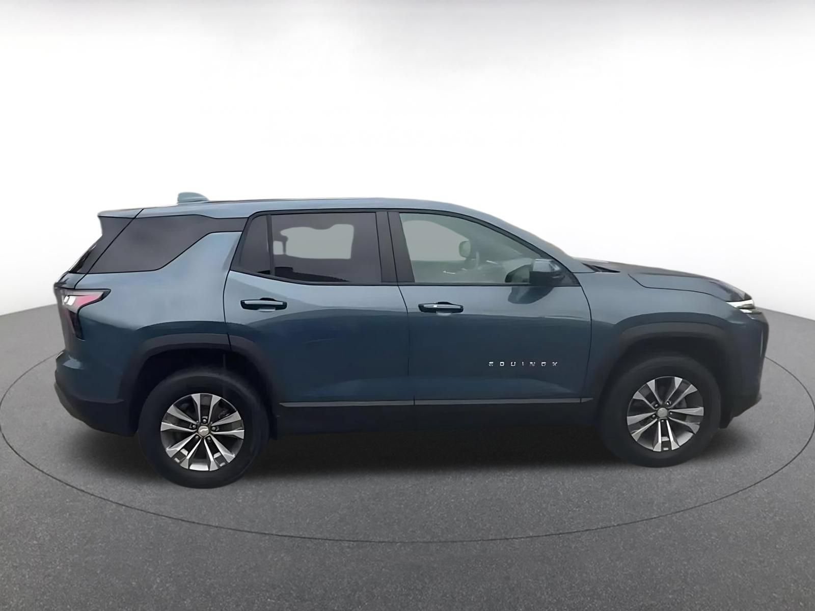 Thumbnail: 2025 Chevrolet Equinox - 16