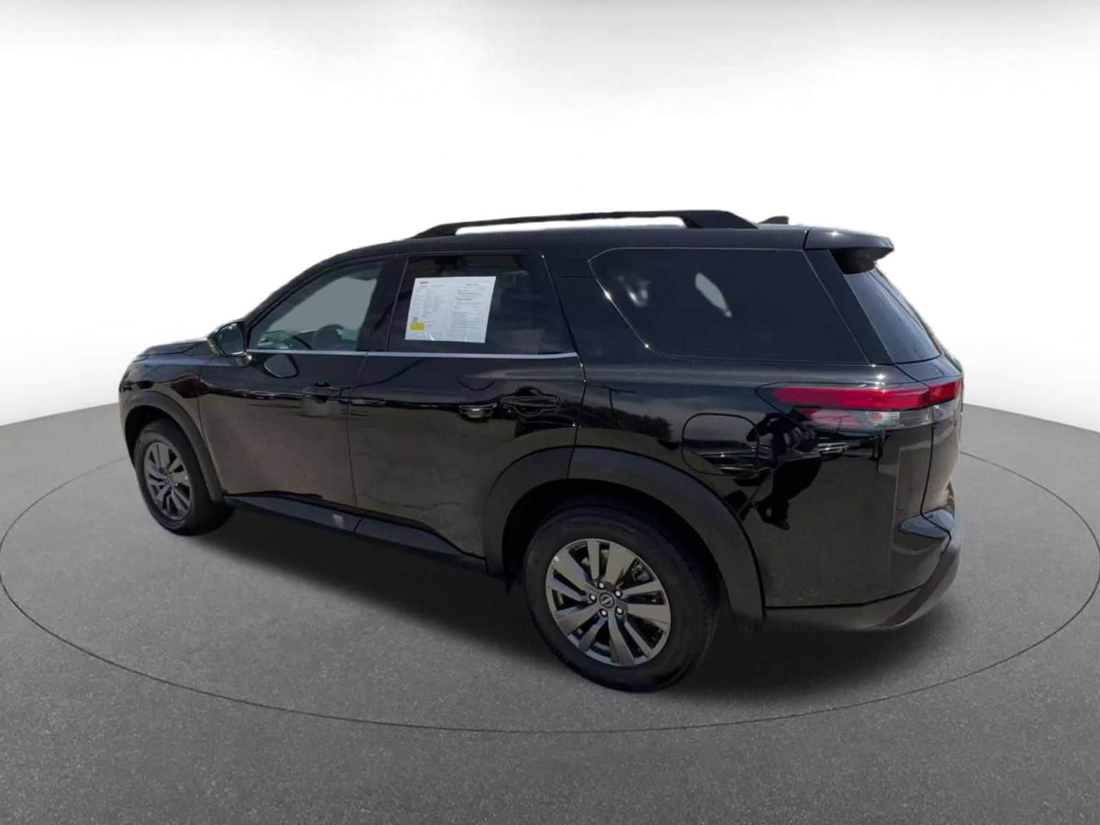 Thumbnail: 2025 Nissan Pathfinder - 8