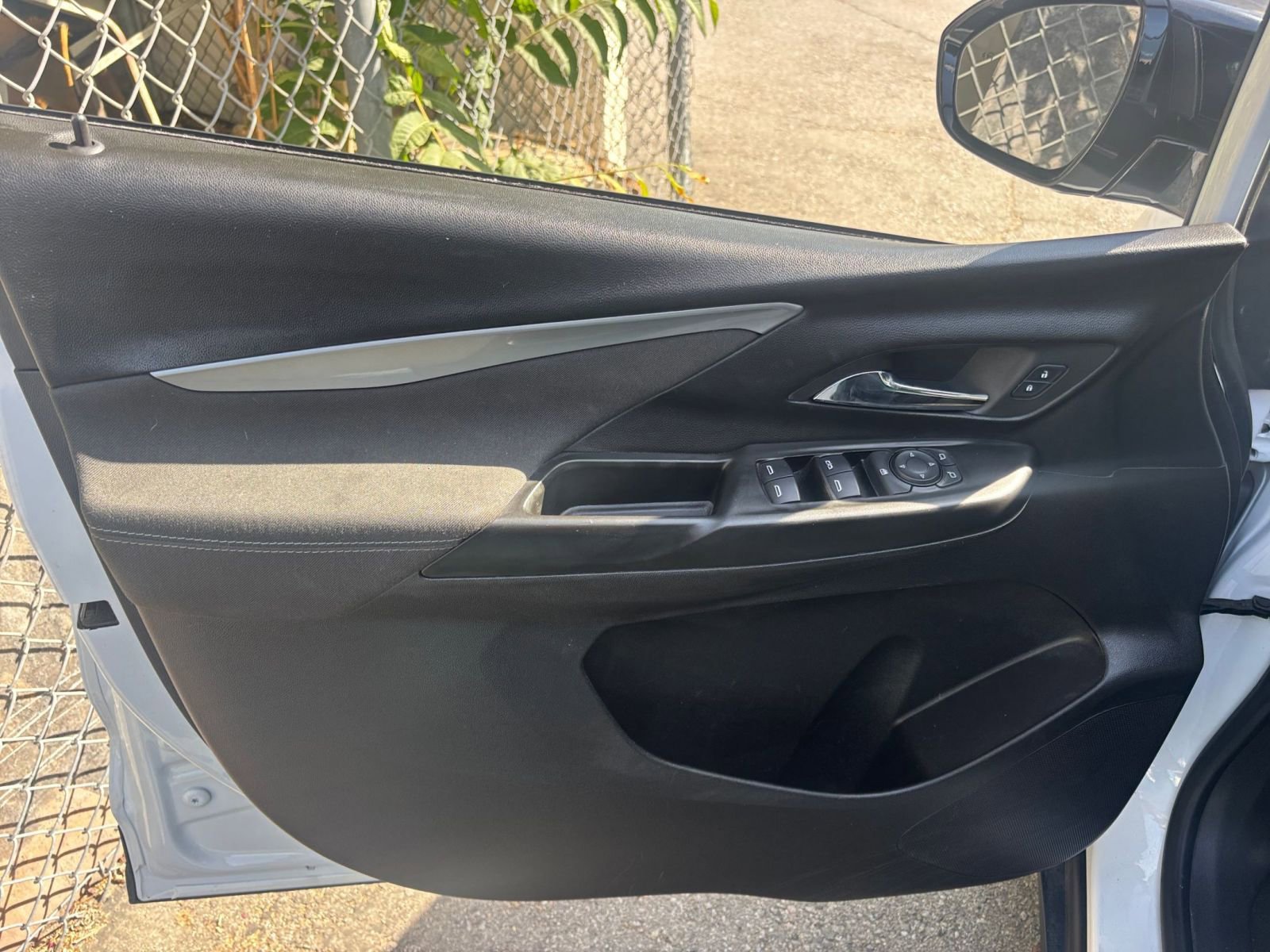 Thumbnail: 2023 Chevrolet Bolt EV - 24