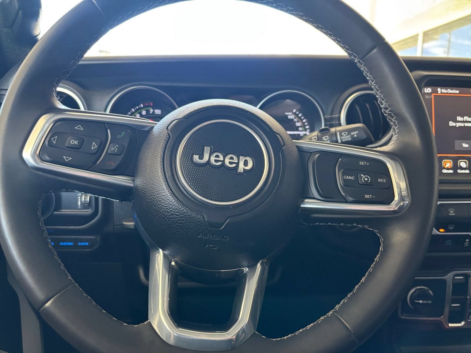 Thumbnail: 2023 Jeep Wrangler - 27
