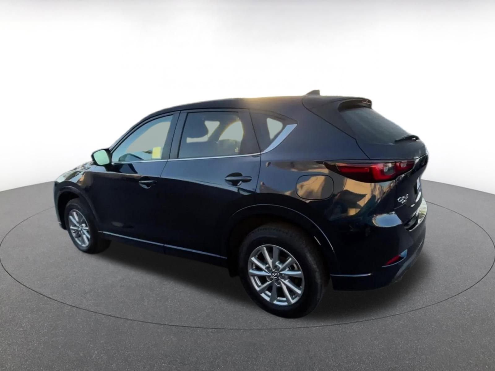 Thumbnail: 2025 Mazda CX-5 - 10