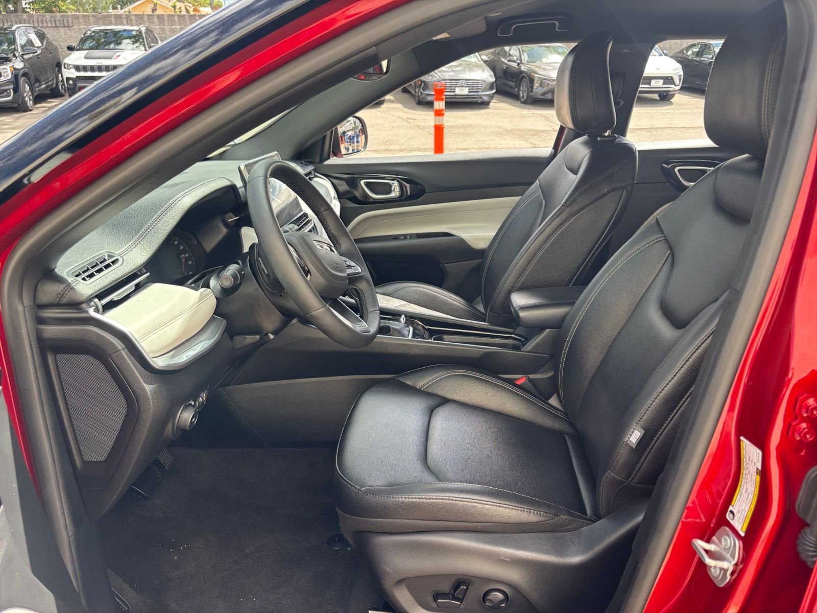 Thumbnail: 2025 Jeep Compass - 27