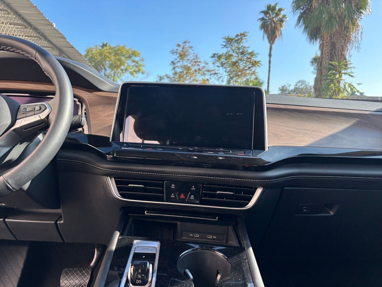 Thumbnail: 2025 Volkswagen Atlas - 18