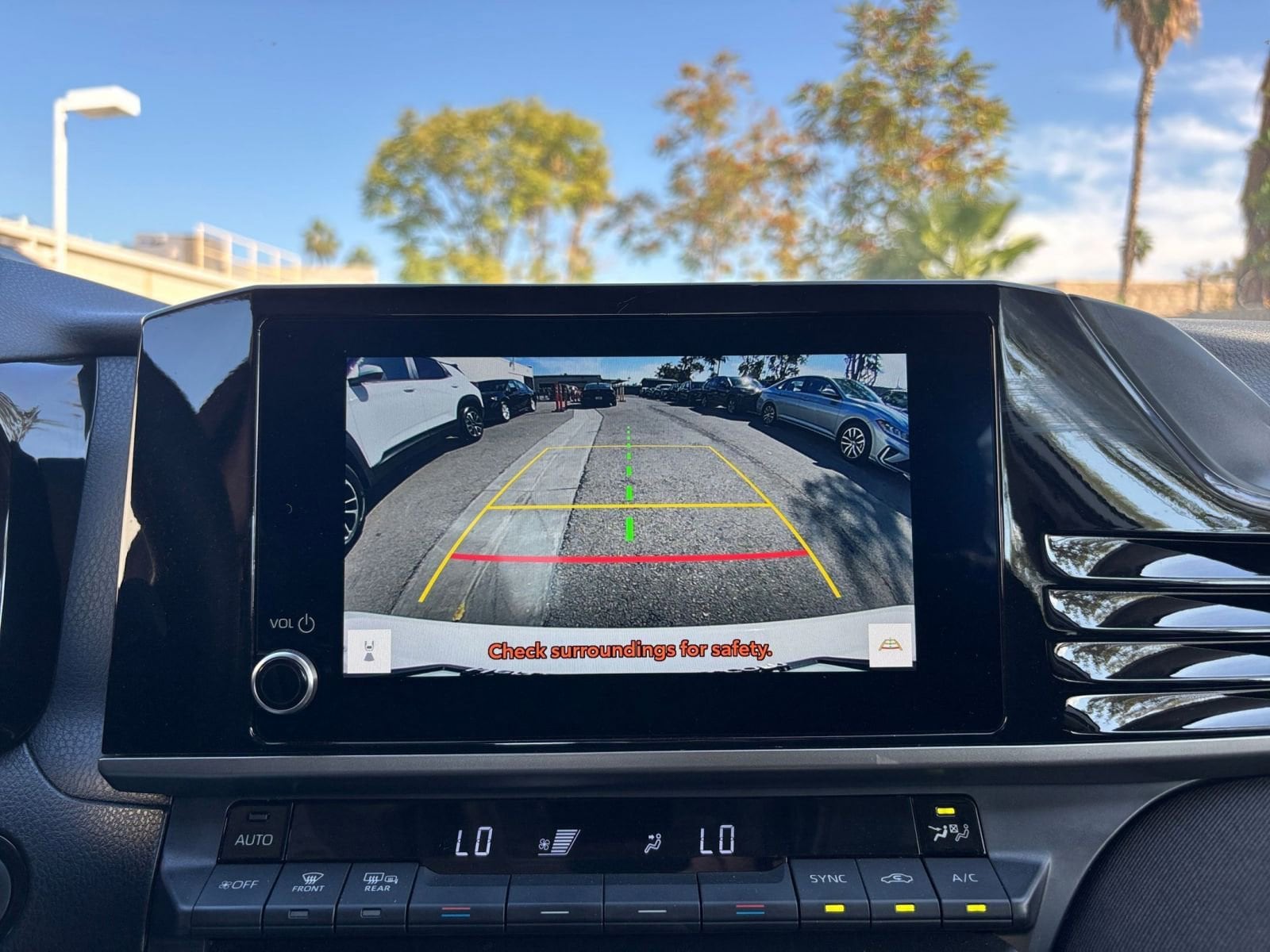 Thumbnail: 2025 Toyota Camry - 17