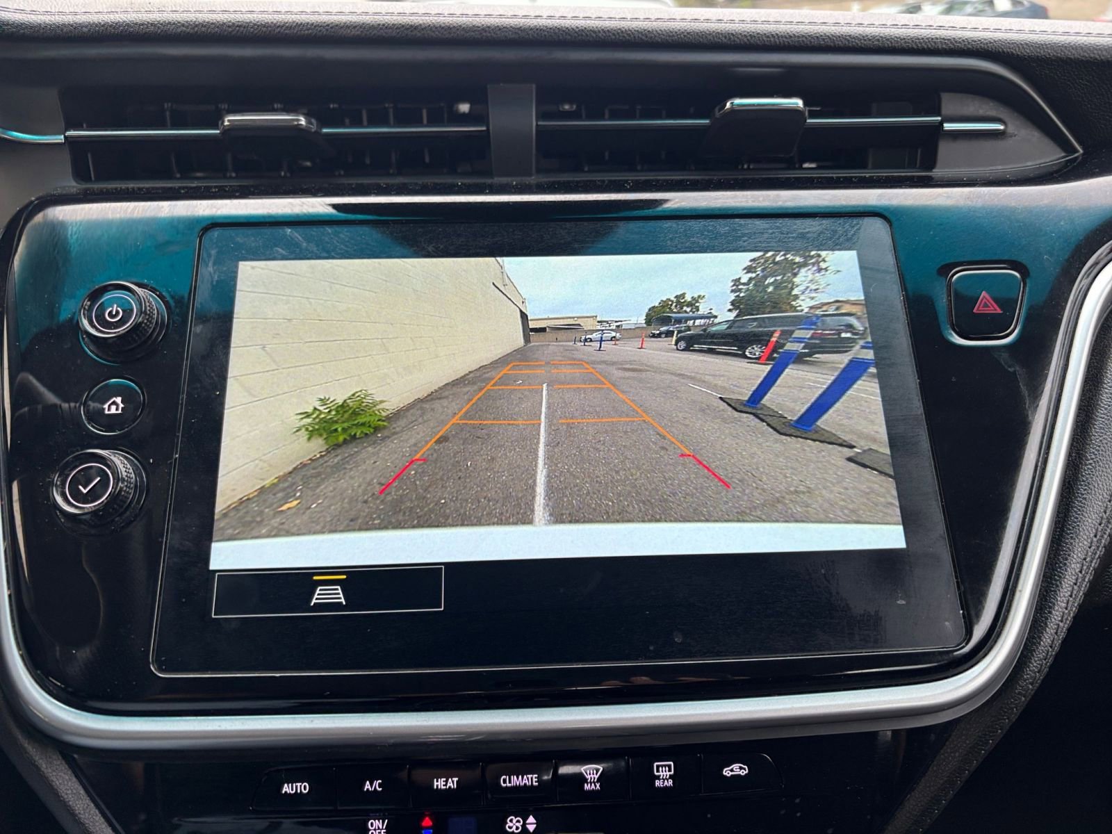 Thumbnail: 2023 Chevrolet Bolt EV - 17