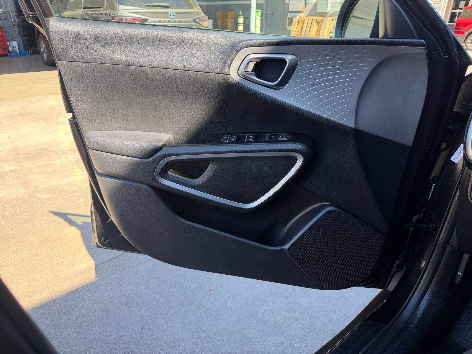 Thumbnail: 2025 Kia Soul - 18