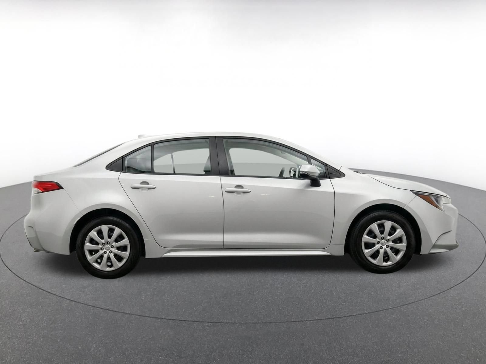 Thumbnail: 2025 Toyota Corolla - 10