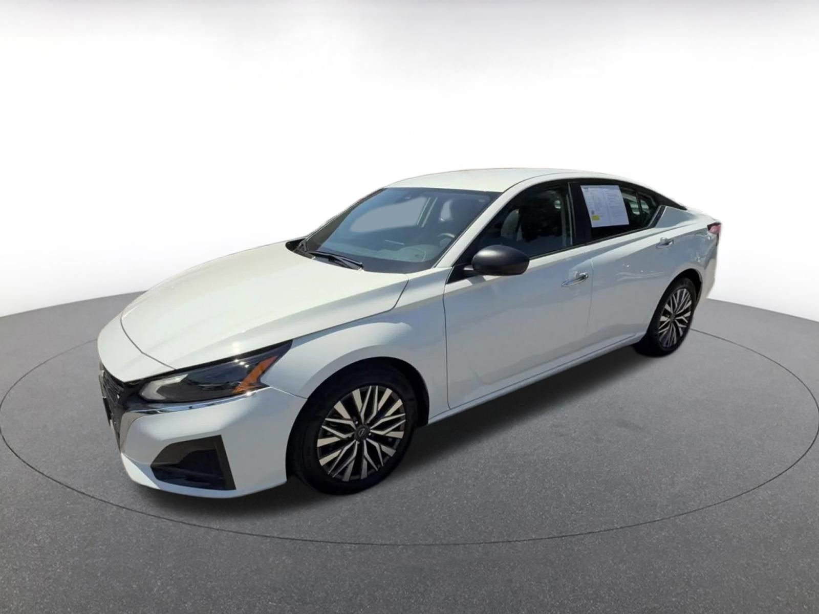 Thumbnail: 2025 Nissan Altima - 8