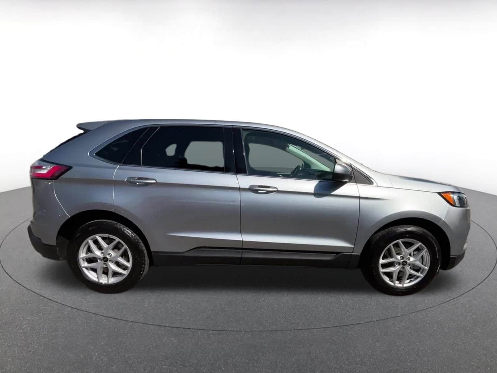 Thumbnail: 2023 Ford Edge - 16
