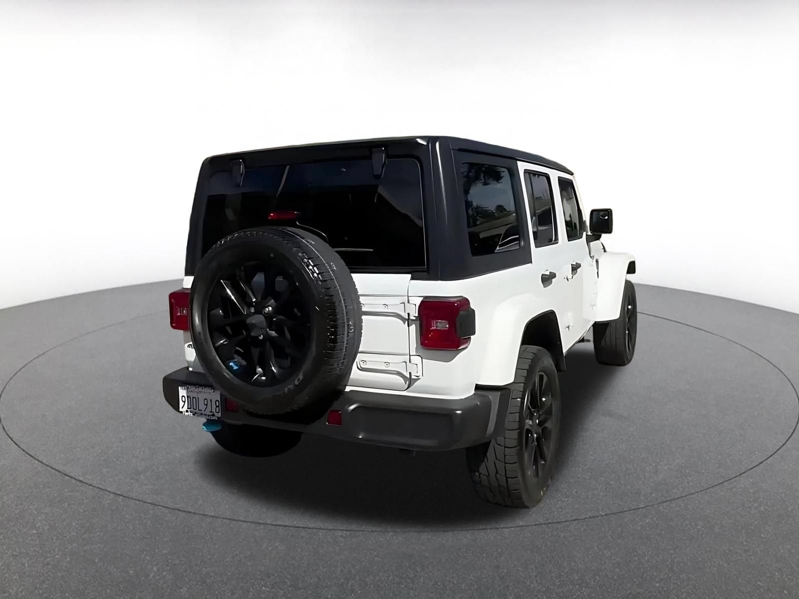 Thumbnail: 2023 Jeep Wrangler - 14