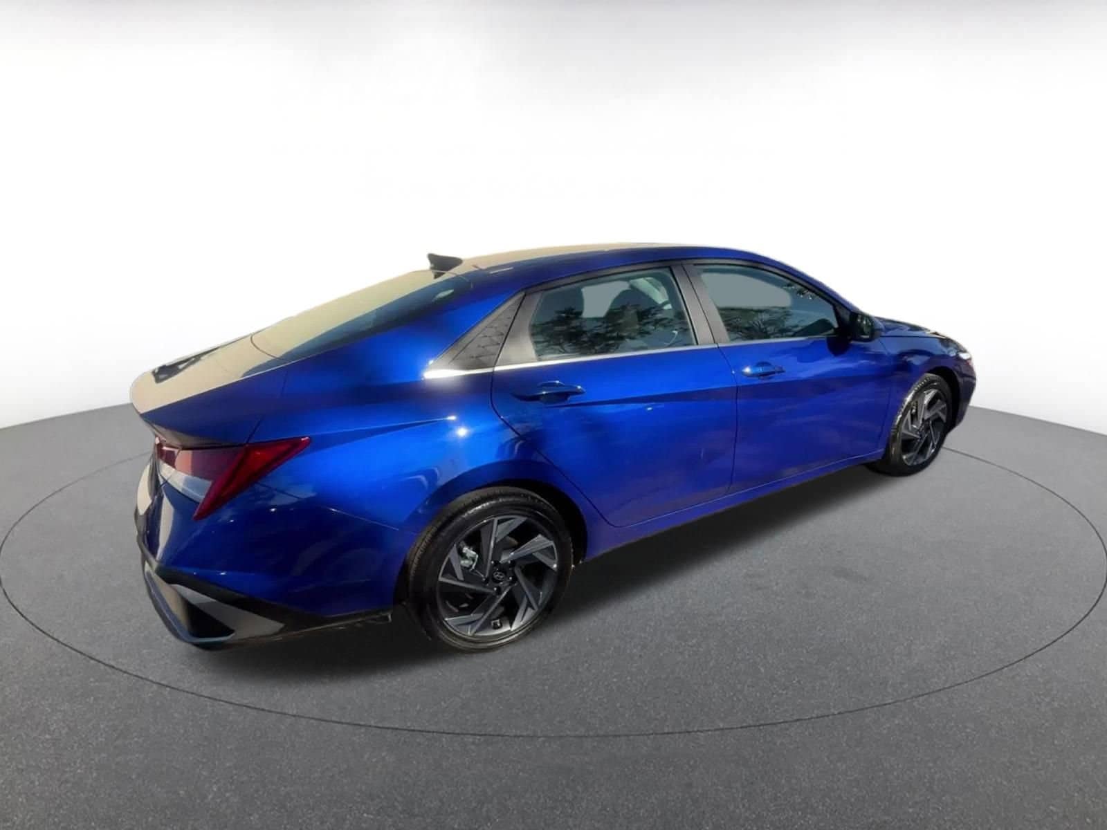 Thumbnail: 2025 Hyundai Elantra - 15