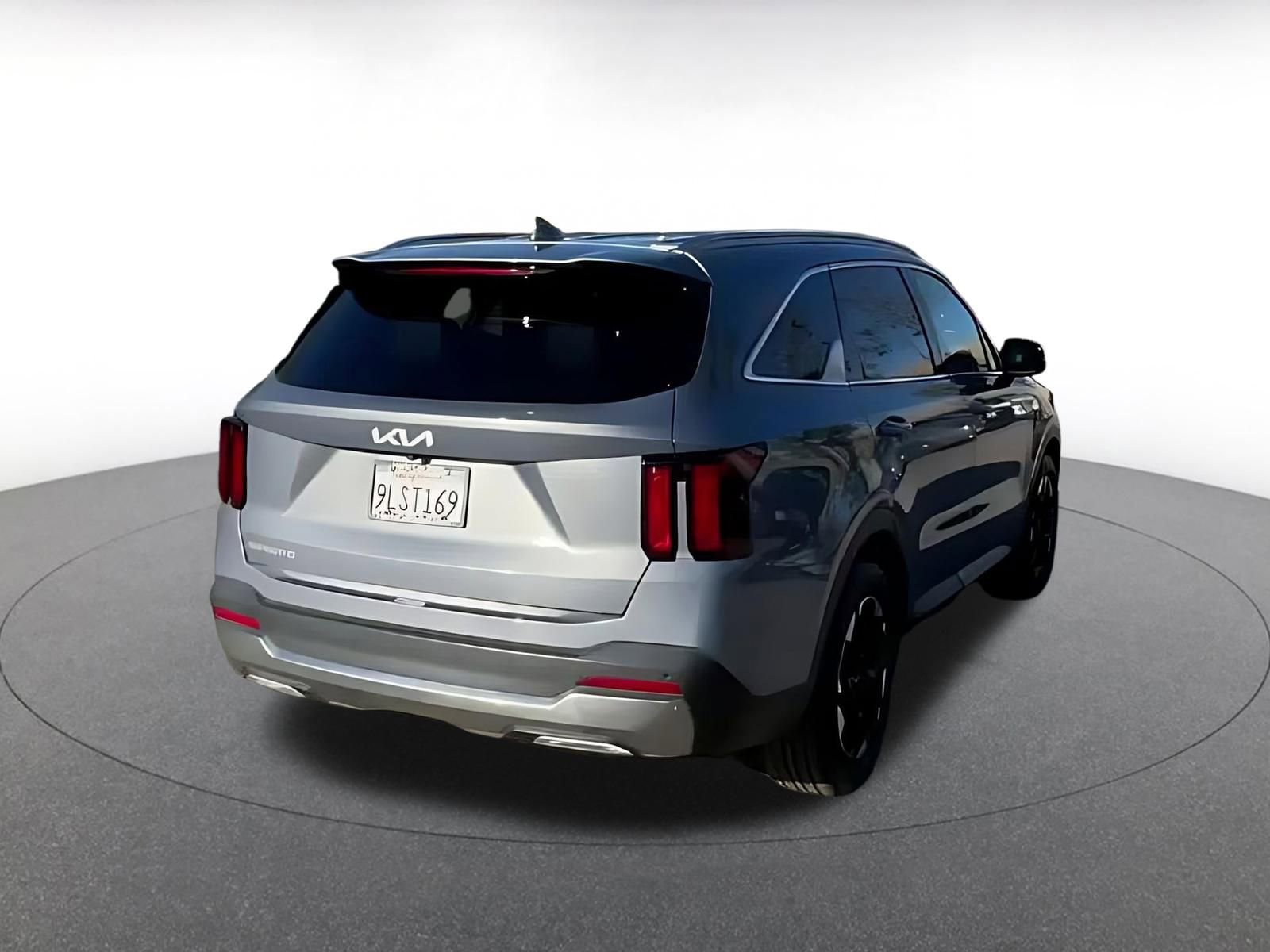 Thumbnail: 2024 Kia Sorento - 14