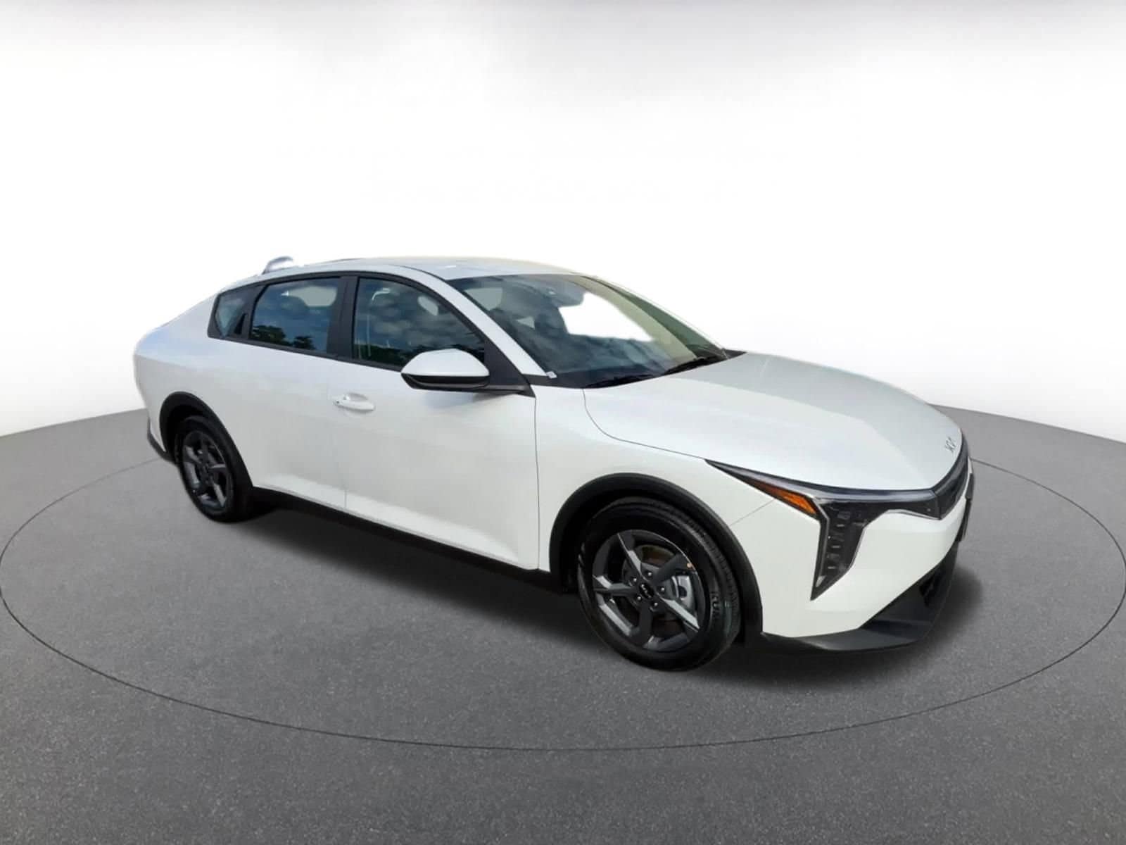 Thumbnail: 2025 Kia K4 - 2