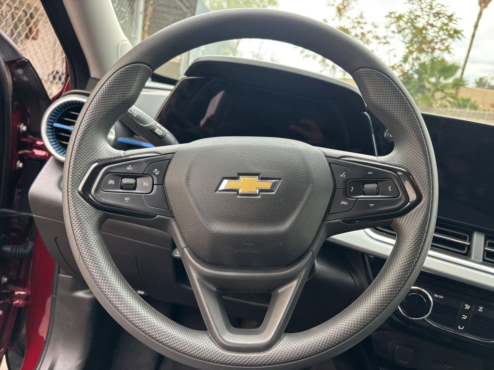 Thumbnail: 2025 Chevrolet Trax - 28