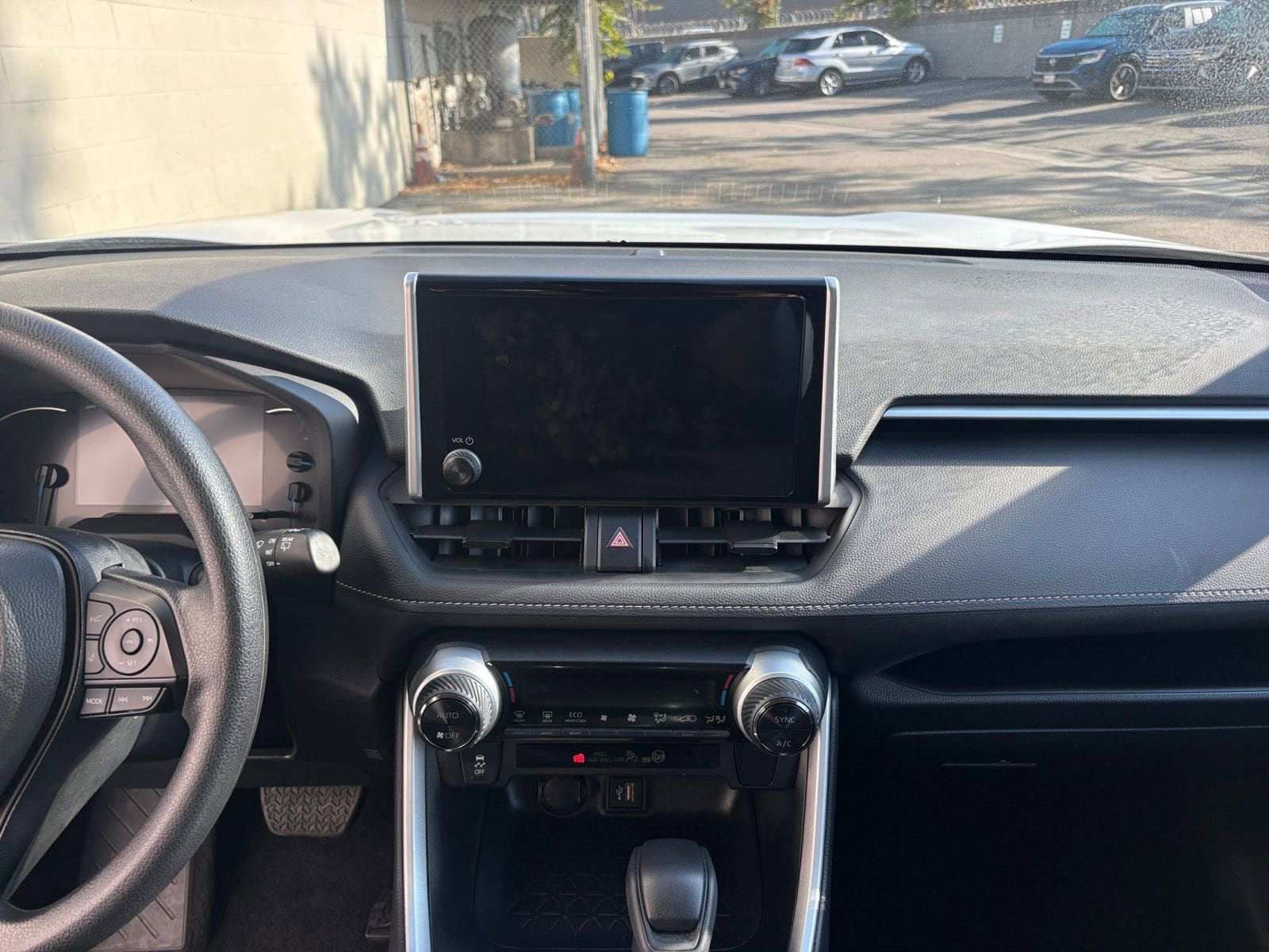 Thumbnail: 2025 Toyota RAV4 - 18